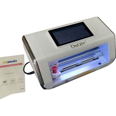 Taglierina automatica per protezioni telefoniche personalizzate