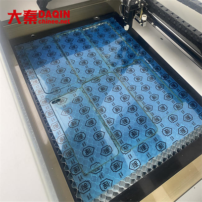 Macchina tagliante temperata nana del protettore di vetro dello schermo del laser di CO2 per il cellulare