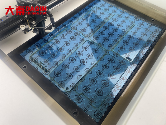 Daqin Mobile Phone Tempered Glass Screen Protector Laser Cutting Machine Ideale per gli accessori telefonici