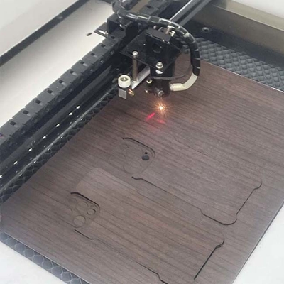Tagliatrice temperata nana 50W del laser del protettore di vetro dello schermo di Daqin con incisione