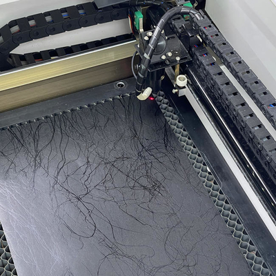 Creatore tagliato dell'autoadesivo della tagliatrice del laser del protettore dello schermo di Daqin 30W