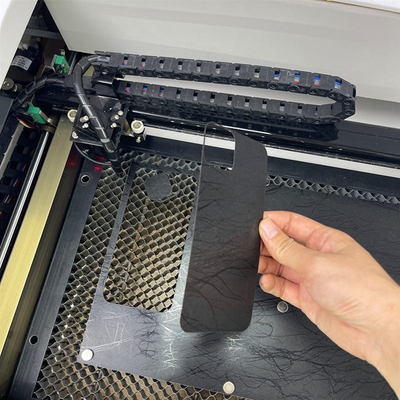 Macchina di taglio laser per design dell'autoadesivo della copertura posteriore mobile della protezione dello schermo 9HD