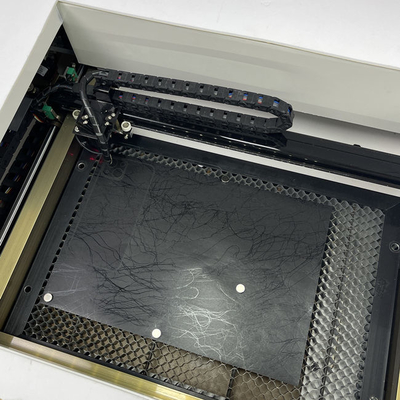 30W 110V- 220V Macchina da taglio laser per proteggi schermo in vetro nano 30KG
