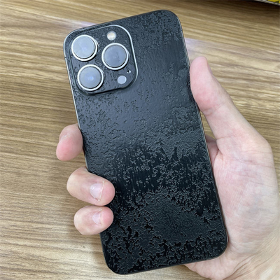 Il raffreddamento ad acqua di CO2 Daqin ha temperato la progettazione degli autoadesivi del telefono cellulare della macchina del taglio del vetro