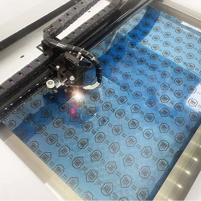 la tagliatrice del laser del protettore dello schermo di 700w Daqin per il telefono cellulare 3d ha temperato il vetro