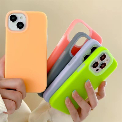 Custodia in silicone per cellulare liquido Jelly skin friendly con morbida fodera in microfibra per Iphone 15 Pro