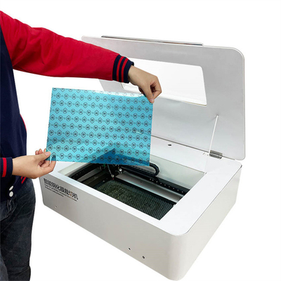 Taglio laser per adesivi mobili personalizzati per carta cuoio raffreddamento ad acqua Weihong Controllo Automatico Laser Cutting Plotter